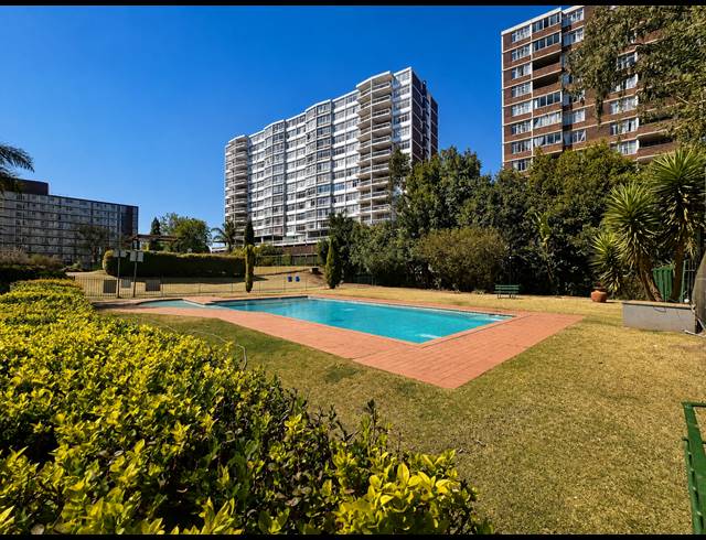 2 BEDROOM APARTMENT RENTED IN BEDFORD GARDENS
